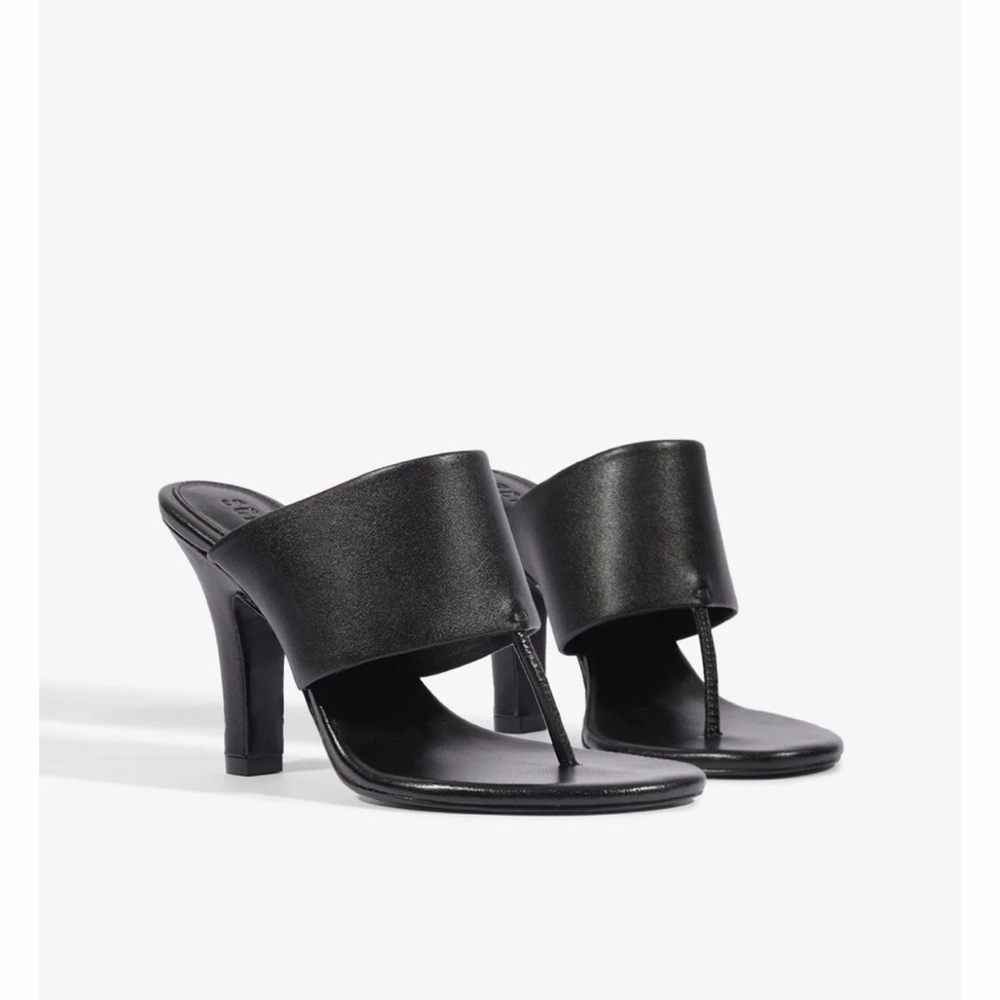 SCHUTZ Martha Black Leather Thong High Heel Mules